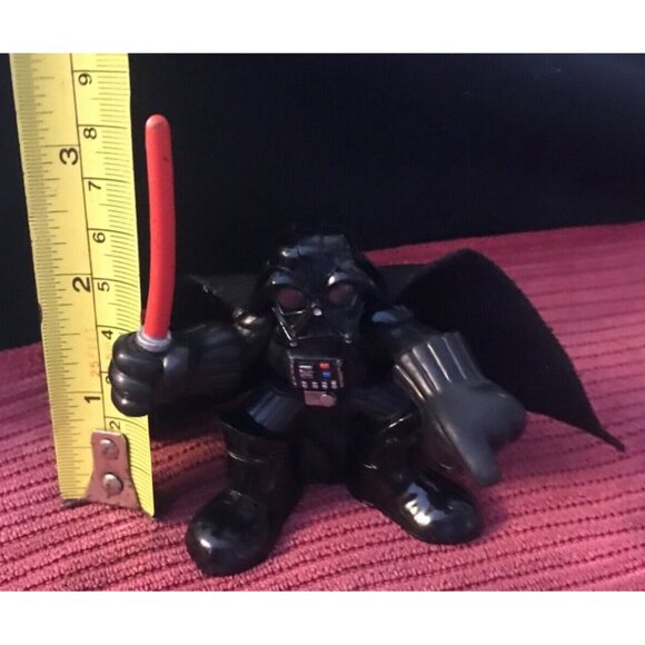 2001 Hasbro Star Wars Galactic Heroes Darth Vader 3" - Picture 5 of 5